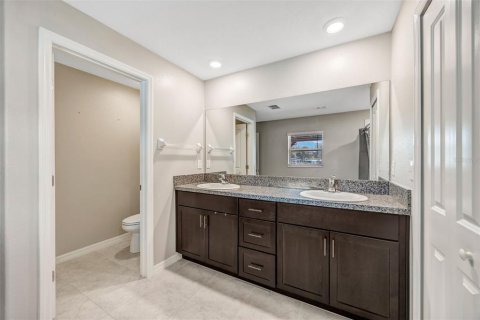 House in Ruskin, Florida 4 bedrooms, 237.55 sq.m. № 2212023 - photo 30