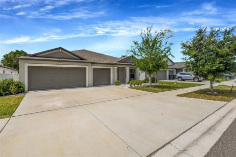 House in Ruskin, Florida 4 bedrooms, 237.55 sq.m. № 2212023