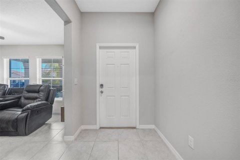 House in Ruskin, Florida 4 bedrooms, 237.55 sq.m. № 2212023 - photo 6