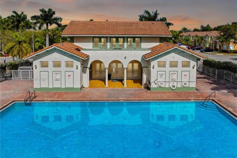 Adosado en venta en Homestead, Florida, 3 dormitorios, 120.96 m2 № 2029343 - foto 3