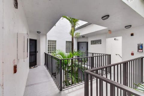 Condo in Boynton Beach, Florida, 2 bedrooms  № 2177400 - photo 5