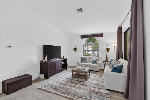 Condo in Boynton Beach, Florida, 2 bedrooms  № 2177400 - photo 14