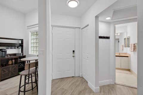 Condo in Boynton Beach, Florida, 2 bedrooms  № 2177400 - photo 9