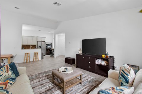 Condo in Boynton Beach, Florida, 2 bedrooms  № 2177400 - photo 17