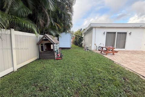 Купить виллу или дом в Купер-Сити, Флорида 3 спальни, 137.5м2, № 1997082 - фото 17