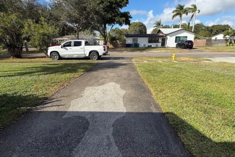 Купить виллу или дом в Купер-Сити, Флорида 3 спальни, 137.5м2, № 1997082 - фото 7