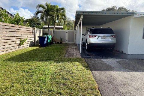 Купить виллу или дом в Купер-Сити, Флорида 3 спальни, 137.5м2, № 1997082 - фото 12