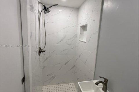 Купить виллу или дом в Купер-Сити, Флорида 3 спальни, 137.5м2, № 1997082 - фото 27