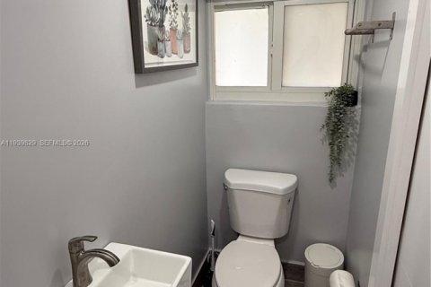 Купить виллу или дом в Купер-Сити, Флорида 3 спальни, 137.5м2, № 1997082 - фото 29