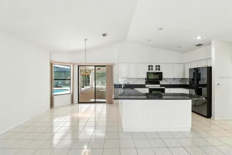 Villa ou maison à vendre à Homosassa, Floride: 3 chambres, 221.01 m2 № 1905326 - photo 18