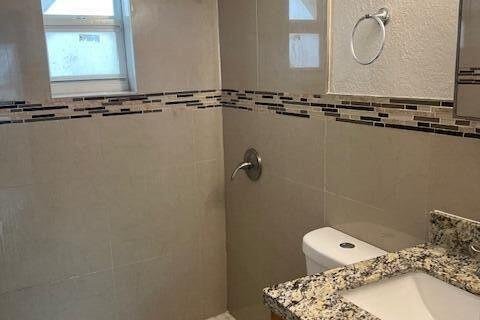 Apartment in West Palm Beach, Florida 2 bedrooms, 55.74 sq.m. № 2175598 - photo 6