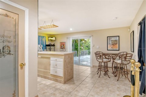 Casa en venta en Sarasota, Florida, 3 dormitorios, 311.87 m2 № 1558158 - foto 13