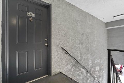 Купить кондоминиум в Орландо, Флорида 5 комнат, 90.67м2, № 1908461 - фото 2