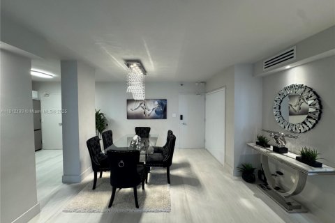 Apartamento en alquiler en Miami Beach, Florida, 2 dormitorios, 95.69 m2 № 1938220 - foto 10