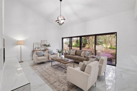 Villa ou maison à vendre à Tampa, Floride: 4 chambres, 234.11 m2 № 2427386 - photo 15