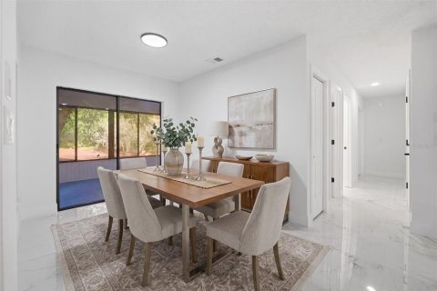 Villa ou maison à vendre à Tampa, Floride: 4 chambres, 234.11 m2 № 2427386 - photo 14