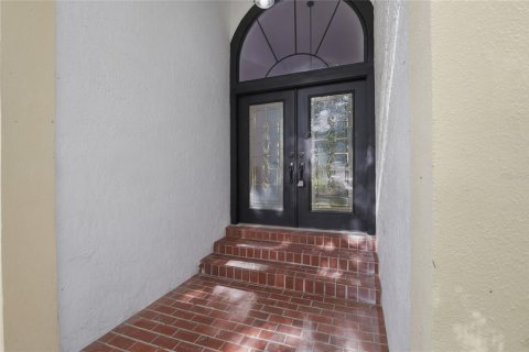 Villa ou maison à vendre à Tampa, Floride: 4 chambres, 234.11 m2 № 2427386 - photo 6