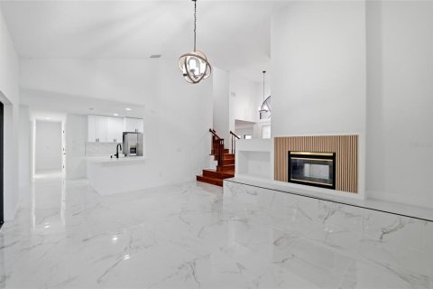 Villa ou maison à vendre à Tampa, Floride: 4 chambres, 234.11 m2 № 2427386 - photo 16
