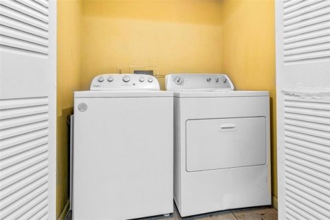 Adosado en venta en Clearwater, Florida, 2 dormitorios, 79.25 m2 № 1788157 - foto 11