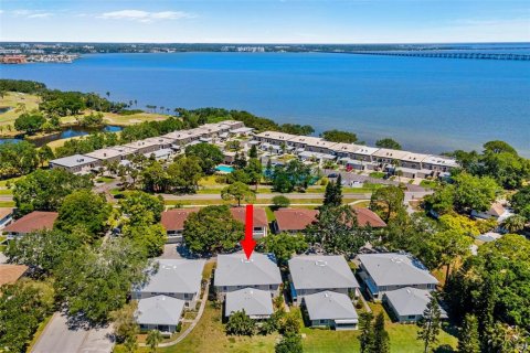 Adosado en venta en Clearwater, Florida, 2 dormitorios, 79.25 m2 № 1788157 - foto 1