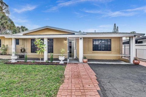 Casa en Fort Lauderdale, Florida 3 dormitorios, 137.96 m2 № 2075052