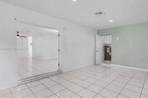 Casa en venta en Fort Lauderdale, Florida, 3 dormitorios, 137.96 m2 № 2075052 - foto 14