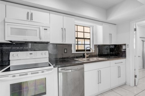 Casa en venta en Fort Lauderdale, Florida, 3 dormitorios, 137.96 m2 № 2075052 - foto 24