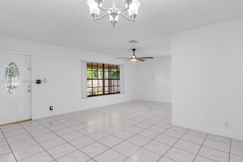 Casa en venta en Fort Lauderdale, Florida, 3 dormitorios, 137.96 m2 № 2075052 - foto 17