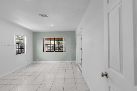 Casa en venta en Fort Lauderdale, Florida, 3 dormitorios, 137.96 m2 № 2075052 - foto 15