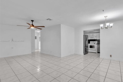 Casa en venta en Fort Lauderdale, Florida, 3 dormitorios, 137.96 m2 № 2075052 - foto 5