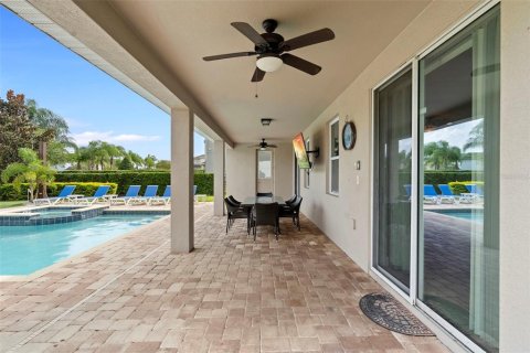House in Kissimmee, Florida 8 bedrooms, 335.56 sq.m. № 2215696 - photo 7