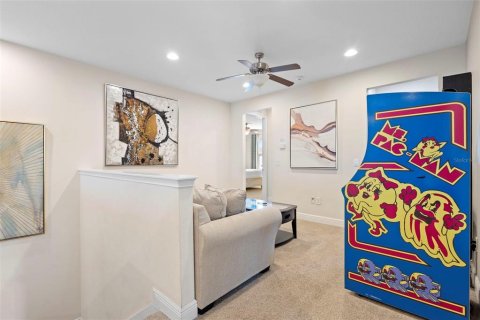 House in Kissimmee, Florida 8 bedrooms, 335.56 sq.m. № 2215696 - photo 30