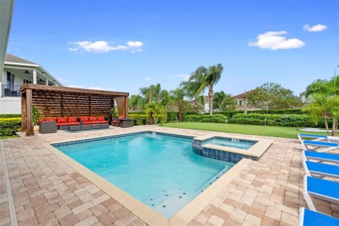 House in Kissimmee, Florida 8 bedrooms, 335.56 sq.m. № 2215696 - photo 9