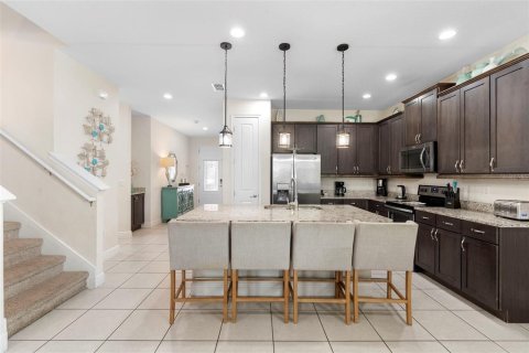 House in Kissimmee, Florida 8 bedrooms, 335.56 sq.m. № 2215696 - photo 20