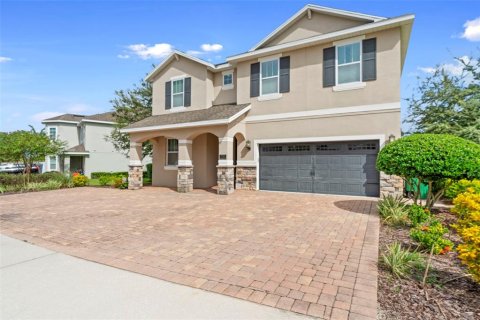 House in Kissimmee, Florida 8 bedrooms, 335.56 sq.m. № 2215696 - photo 5