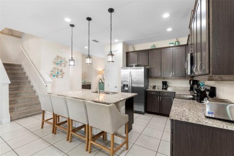 House in Kissimmee, Florida 8 bedrooms, 335.56 sq.m. № 2215696 - photo 21