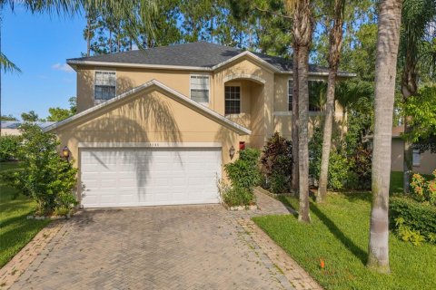 House in Winter Garden, Florida 5 bedrooms, 291.25 sq.m. № 1797442 - photo 2