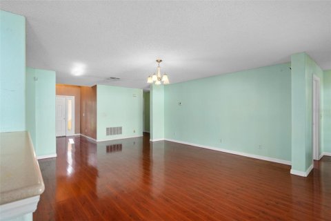 House in Winter Garden, Florida 5 bedrooms, 291.25 sq.m. № 1797442 - photo 12
