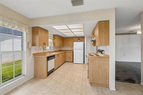 Villa ou maison à vendre à New Port Richey, Floride: 3 chambres, 158.68 m2 № 2226574 - photo 16