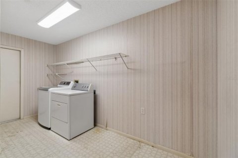 Villa ou maison à vendre à New Port Richey, Floride: 3 chambres, 158.68 m2 № 2226574 - photo 27