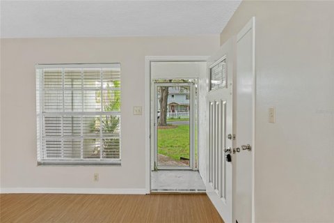 Apartamento en alquiler en Mount Dora, Florida, 2 dormitorios, 110.09 m2 № 1914769 - foto 7