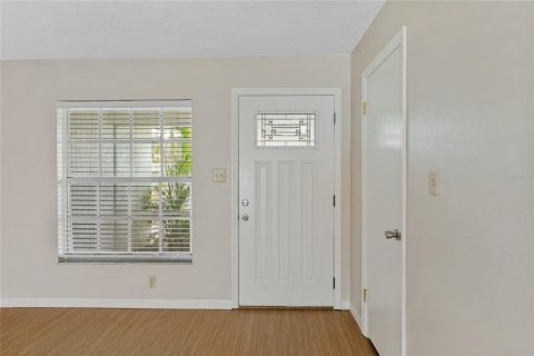 Apartamento en alquiler en Mount Dora, Florida, 2 dormitorios, 110.09 m2 № 1914769 - foto 6
