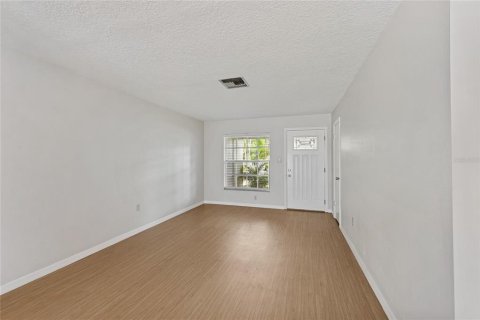 Apartamento en alquiler en Mount Dora, Florida, 2 dormitorios, 110.09 m2 № 1914769 - foto 11