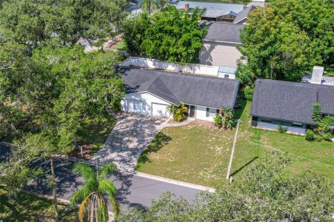 Apartamento en alquiler en Mount Dora, Florida, 2 dormitorios, 110.09 m2 № 1914769 - foto 2