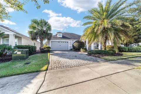 House in Gainesville, Florida 3 bedrooms, 197.6 sq.m. № 2100759 - photo 8