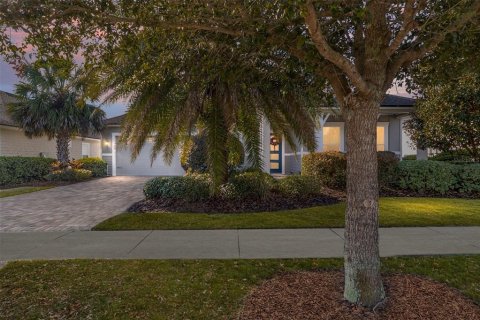 House in Gainesville, Florida 3 bedrooms, 197.6 sq.m. № 2100759 - photo 3