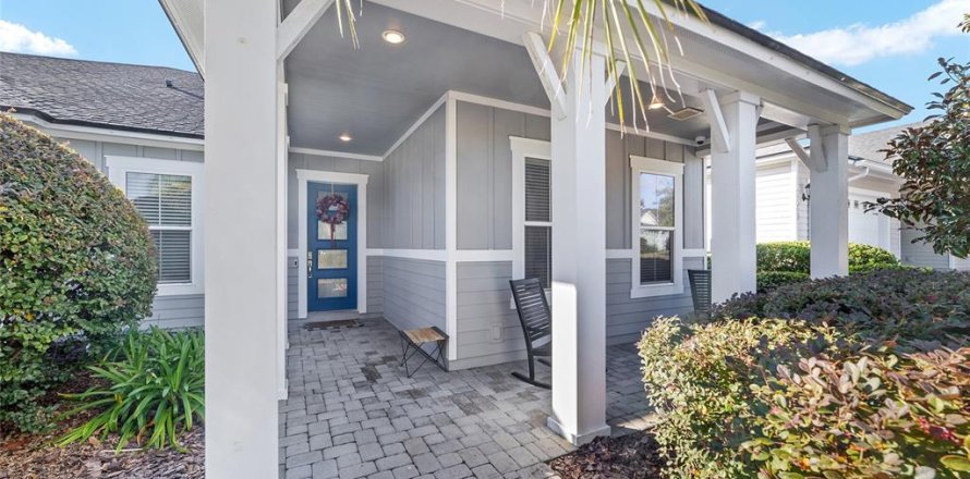 House in Gainesville, Florida 3 bedrooms, 197.6 sq.m. № 2100759