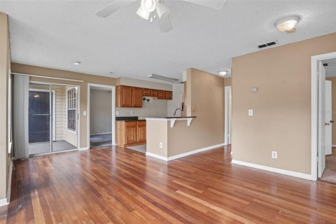 Condo in Orlando, Florida, 2 bedrooms  № 1852594 - photo 8