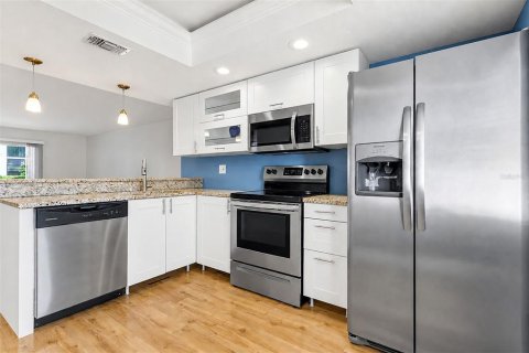 Copropriété à louer à Oldsmar, Floride: 2 chambres, 97.92 m2 № 2409798 - photo 7