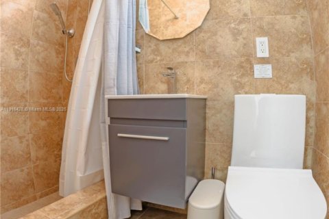 Casa en venta en Dania Beach, Florida, 5 dormitorios, 123.19 m2 № 1970580 - foto 28